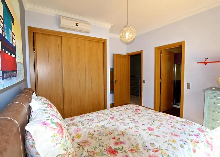 Corvo 123- Clever Details