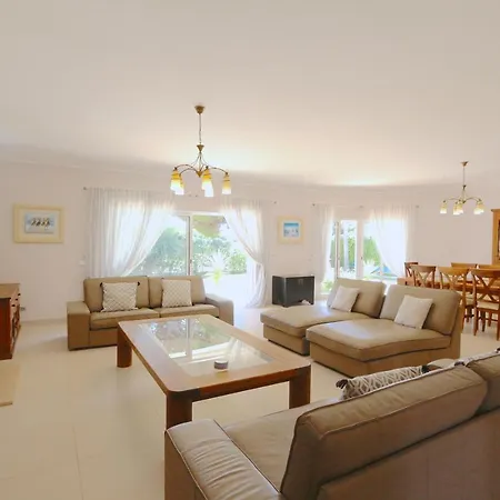 Corvo 123- Clever Details *