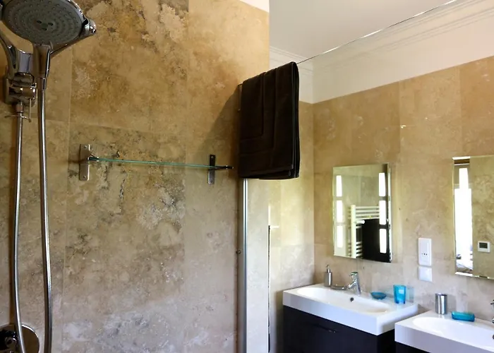 Corvo 123- Clever Details *