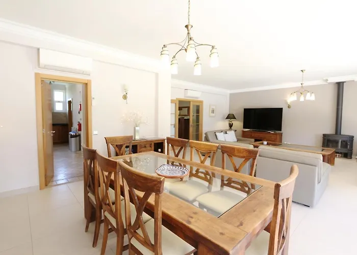 Corvo 123- Clever Details *